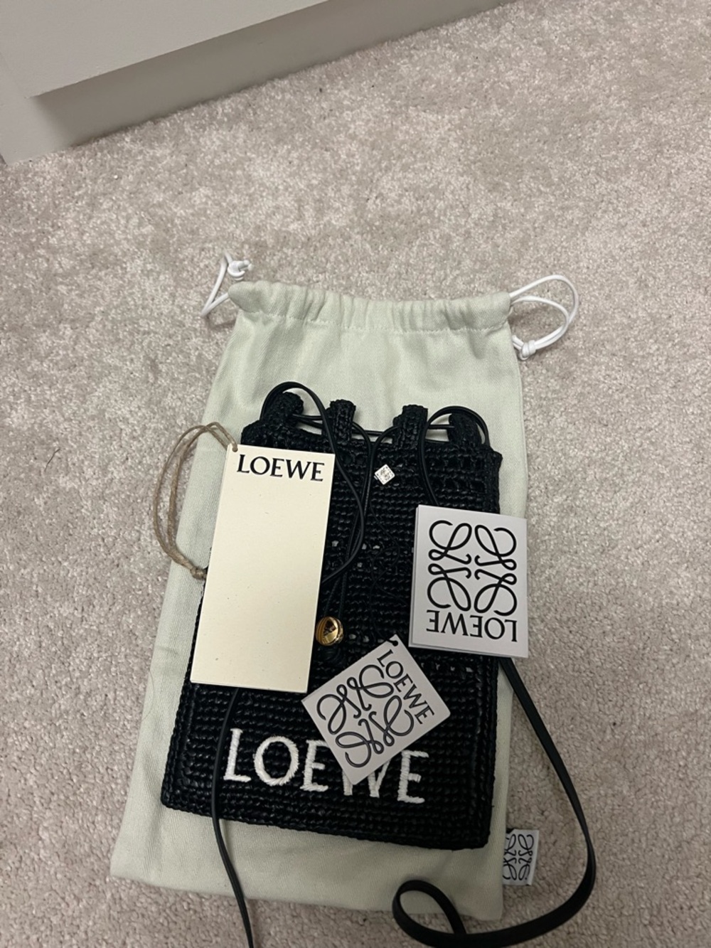 Loewe Drawstring Pocket in Raffia - Picture 5 of 5